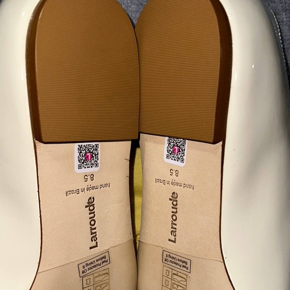 Larroude Cream Flats with Classic Mary Jane Style - Picture 6 of 16